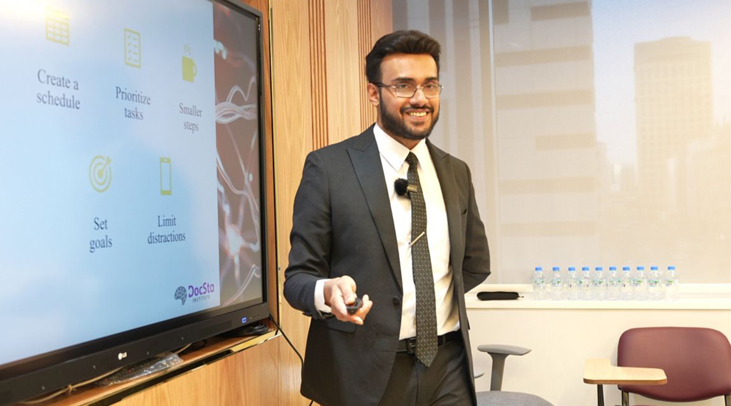 Dr. Danish Salim teaching emergency medicine